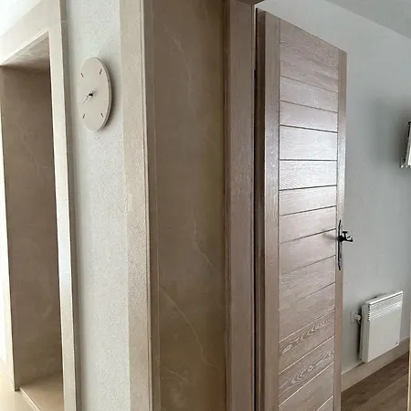 Apartment Lone In Ruza Beachfront Elegance On Europes