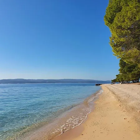 Apartment Lone In Ruza Beachfront Elegance On Europes